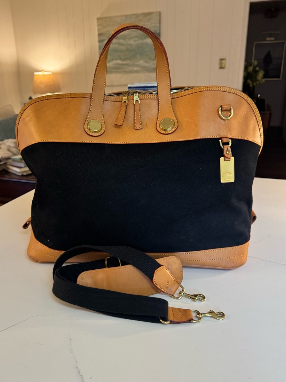 🖤💛 VINTAGE DOONEY AND BOURKE CABRIOLET WEEKENDER! - Picture 11 of 16
